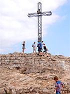 Gipfelkreuz auf dem Rocca di Manerba